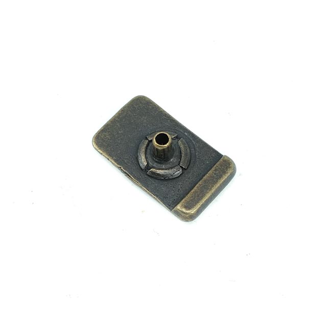 Metal Çıt çıt Düğme Dikdörtgen Tasarım 23 x 13 mm E 198