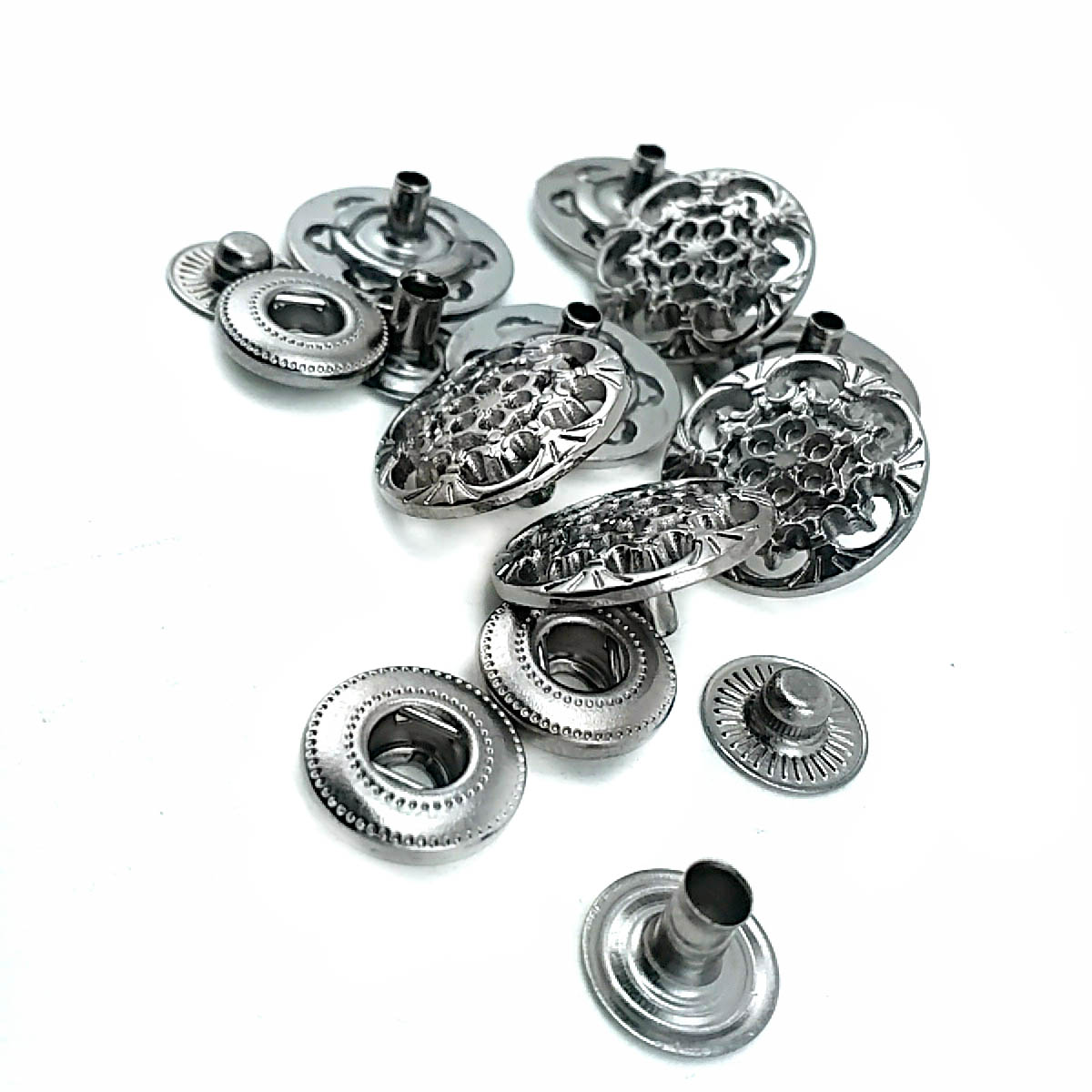 Çıtçıt Düğme Mont ve Çanta Çıtçıtı Estetik Tasarımlı 18 mm 28 boy E 203