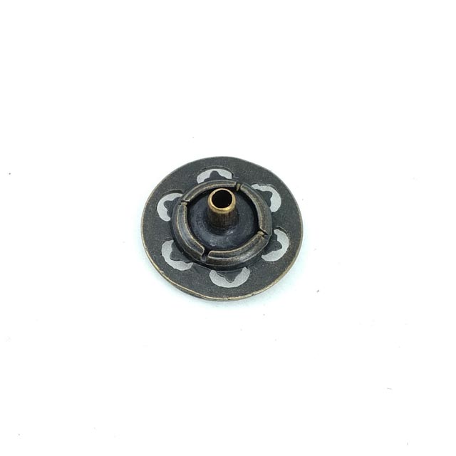 Çıtçıt Düğme Mont ve Çanta Çıtçıtı Estetik Tasarımlı 18 mm 28 boy E 203