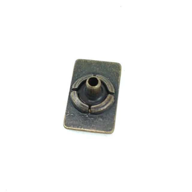 Zamak Çıtçıt Düğme Dikdörtgen Şekil 17 x 8 mm E 220