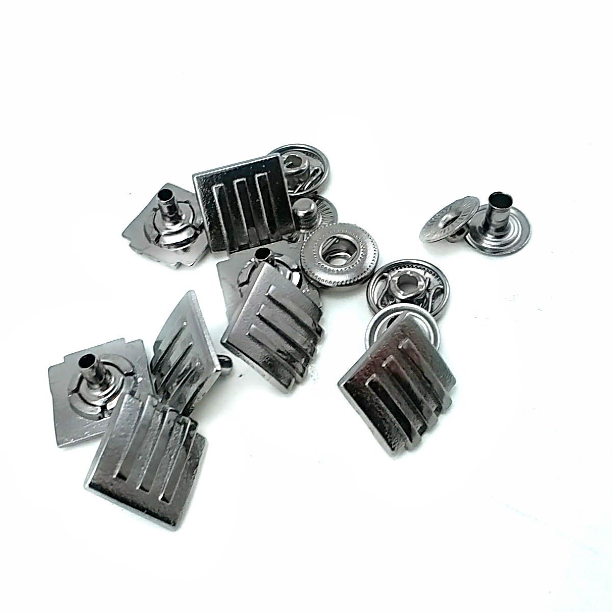 Kare Çıtçıt Düğme 14 x 14 mm E 347