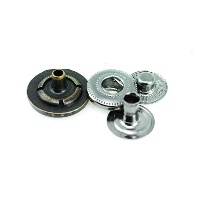 Çıtçıt Düğme Estetik ve Şık 15 mm - 24 boy E 354