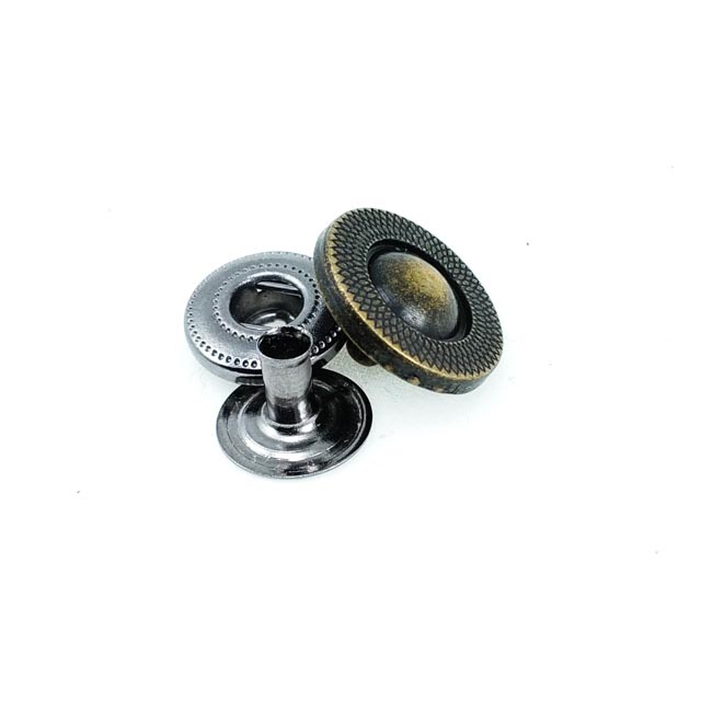 Çıtçıt Düğme Estetik ve Şık 15 mm - 24 boy E 354