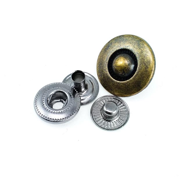 Metal Çıtçıt Düğme 17 mm - 28 boy E 557