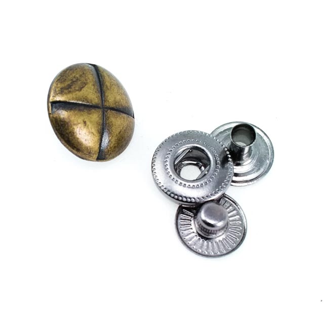 Artı Desenli Çıtçıt Düğme 15 mm 24 boy E 572