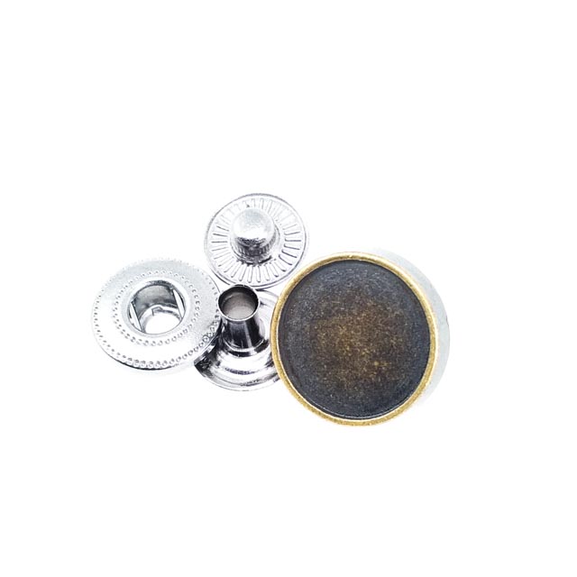 Mineli Çıtçıt Düğme Sade Tasarım 23 mm  36 boy E 597