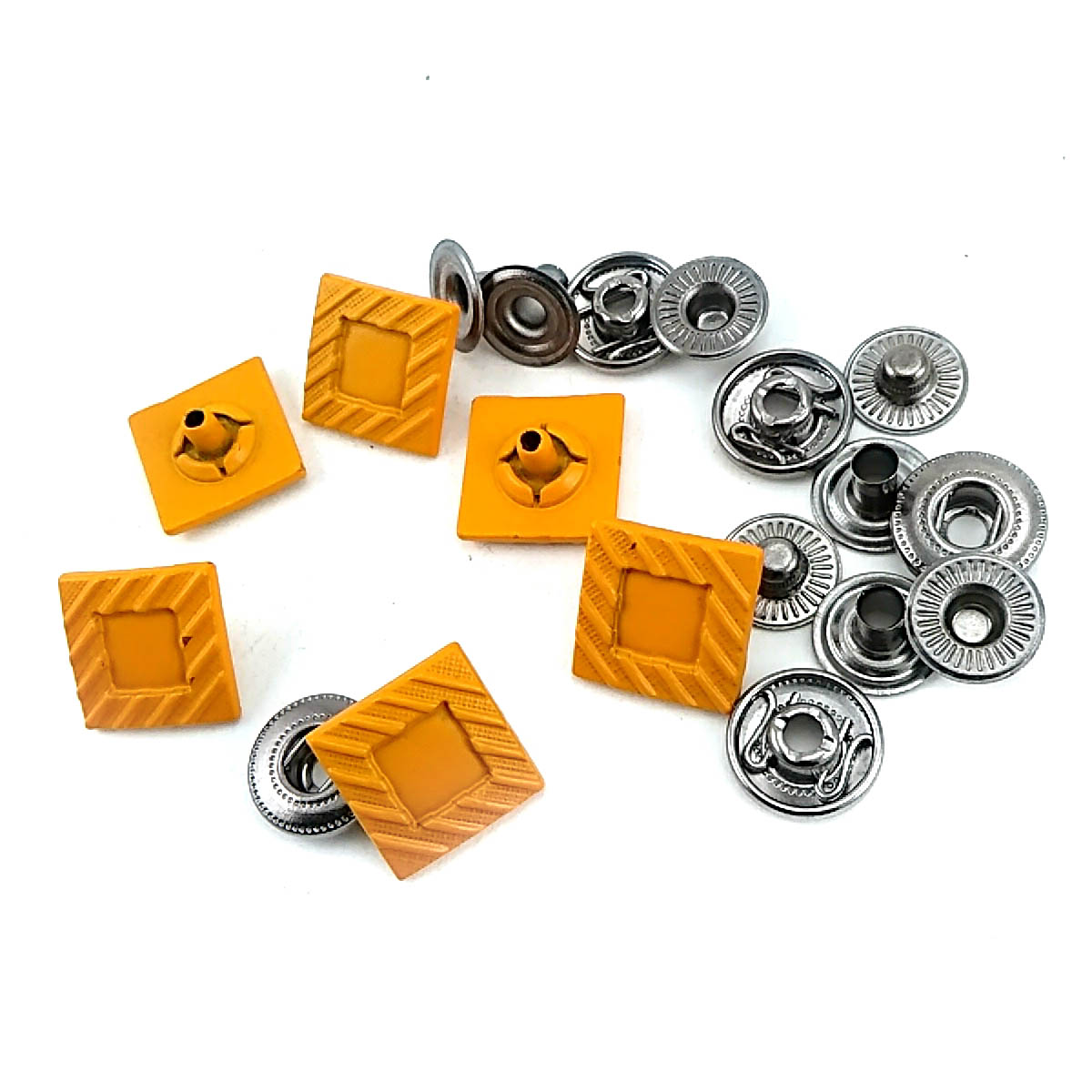 Mineli ve Boyalı Kare Çıtçıt Düğme 14 x 14 mm Metal E 618 MN