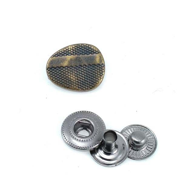 Çıt çıt Düğme Nokta Motifli 23 x 13 mm E 66