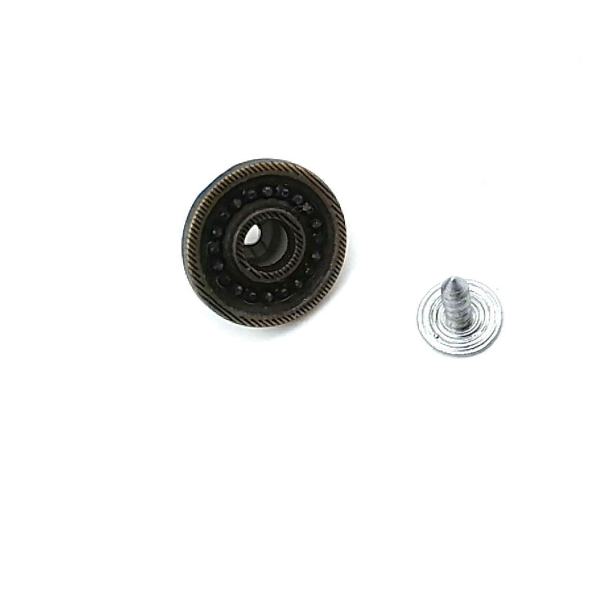 Kot Düğmesi Nokta Desenli Ortası Delikli 17 mm 28 boy 17 mm