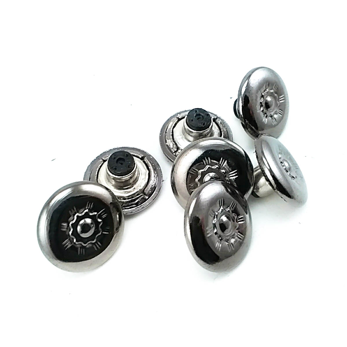 Kot Düğmesi - Zamak - Çiçek Desenli 17 mm 28 Boy Kot Düğmesi - Zamak - Çiçek Desenli 17 mm 28 Boy 17 mm