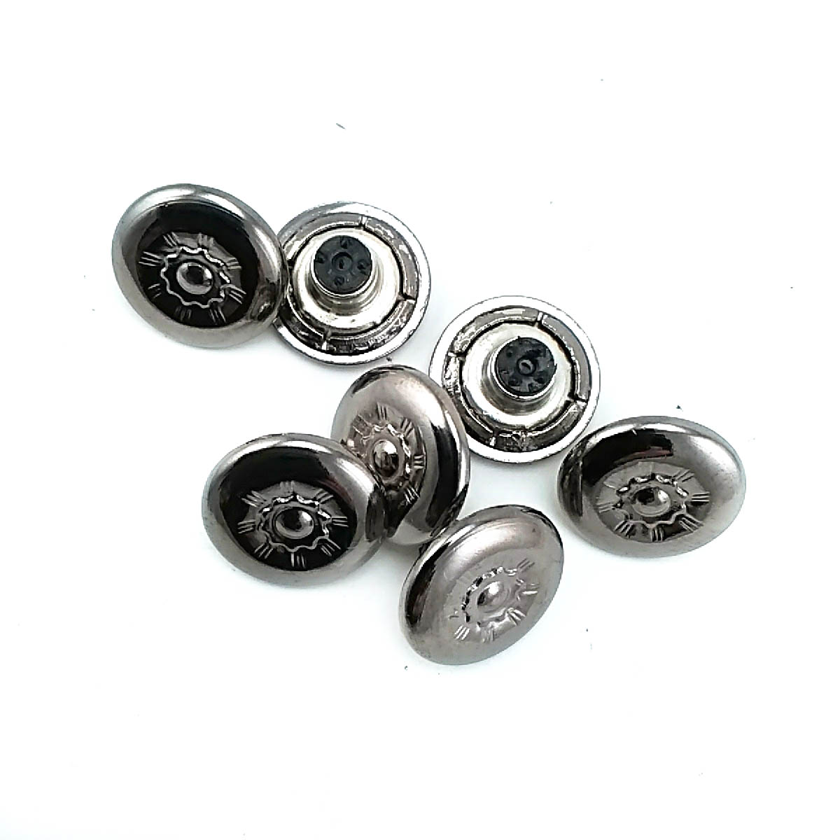 Kot Düğmesi - Zamak - Çiçek Desenli 17 mm  28 Boy 17 mm