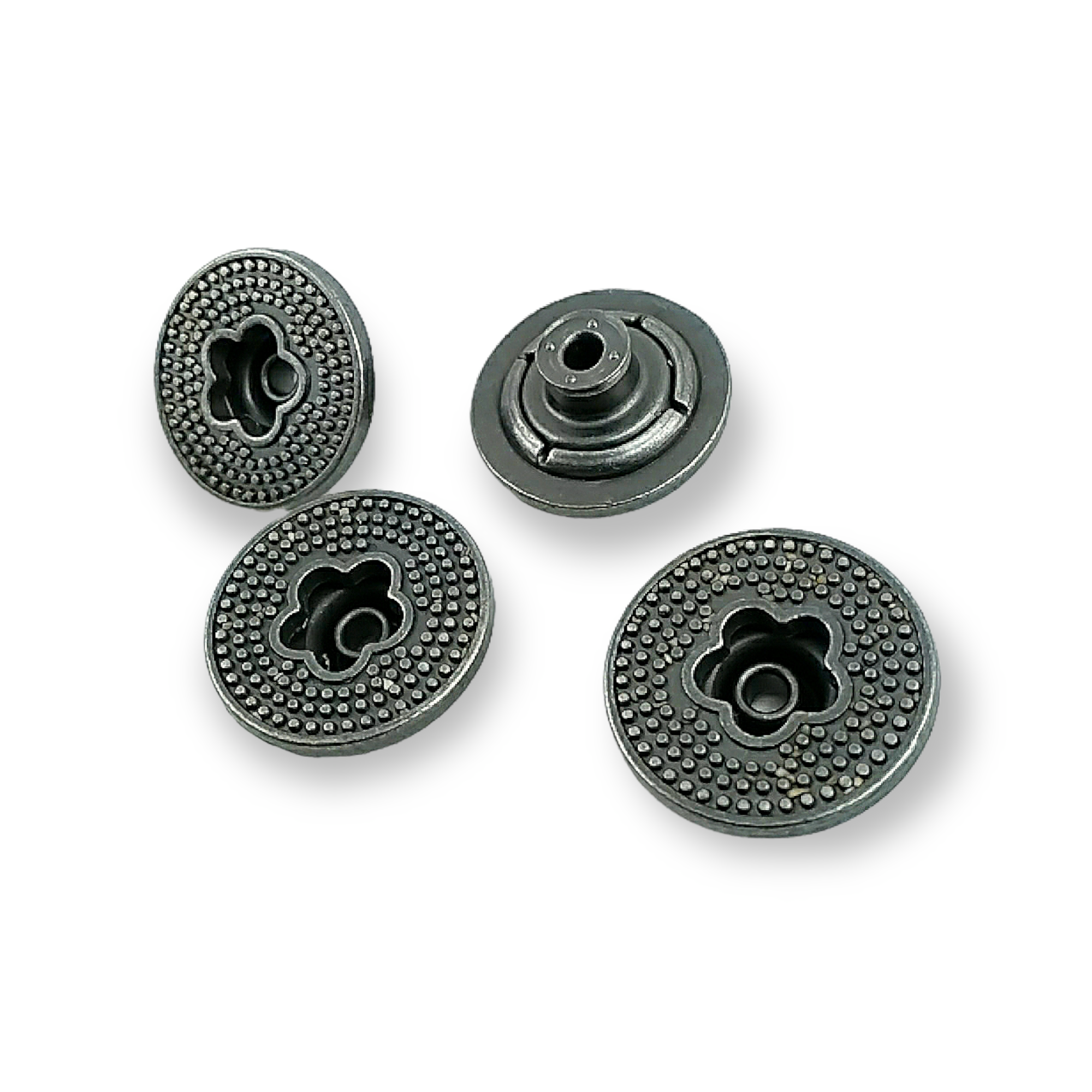 Ortası Çiçek Şekilli Noktalı Kot Düğmesi 20 mm 32 Boy Ortası Çiçek Şekilli Noktalı Kot Düğmesi 20 mm 32 Boy 20 mm