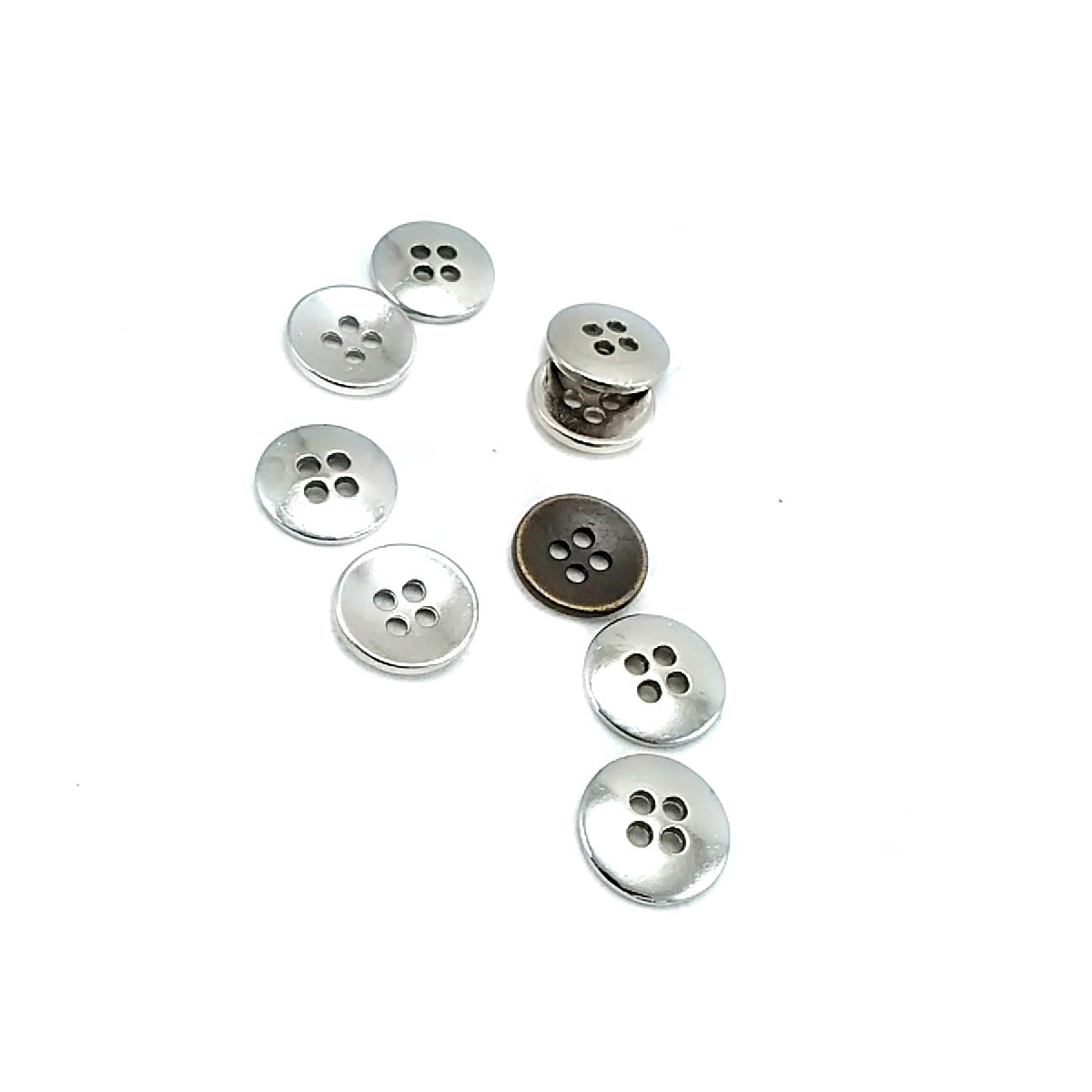 13 mm Sew-Through Button front and detail view