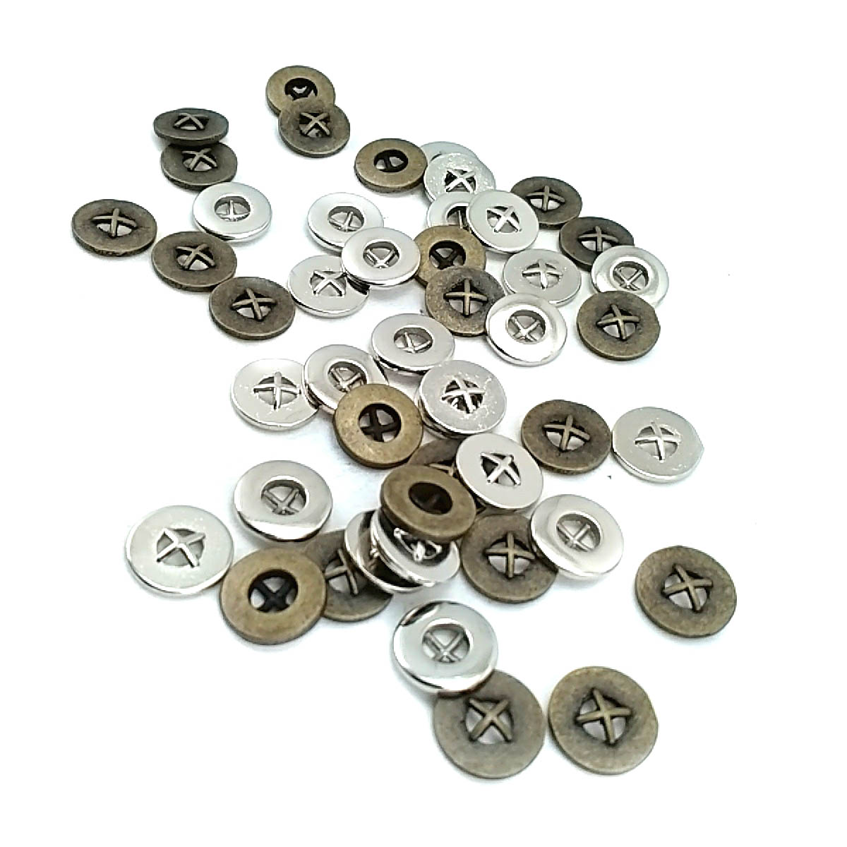 Dört Delikli Dikme Düğme 10 mm E 1865