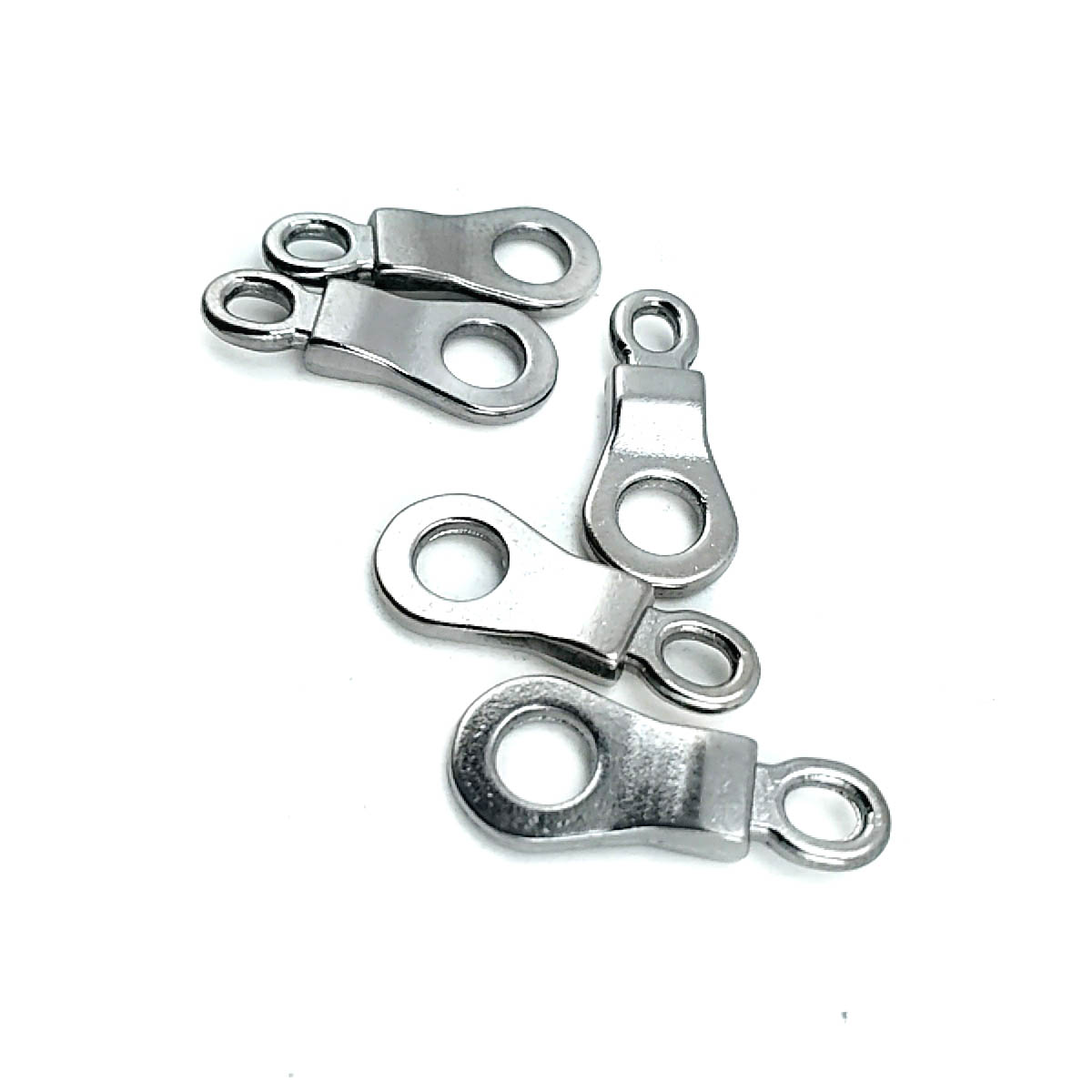 Zipper Pullers 8 mm x 22 mm E 102