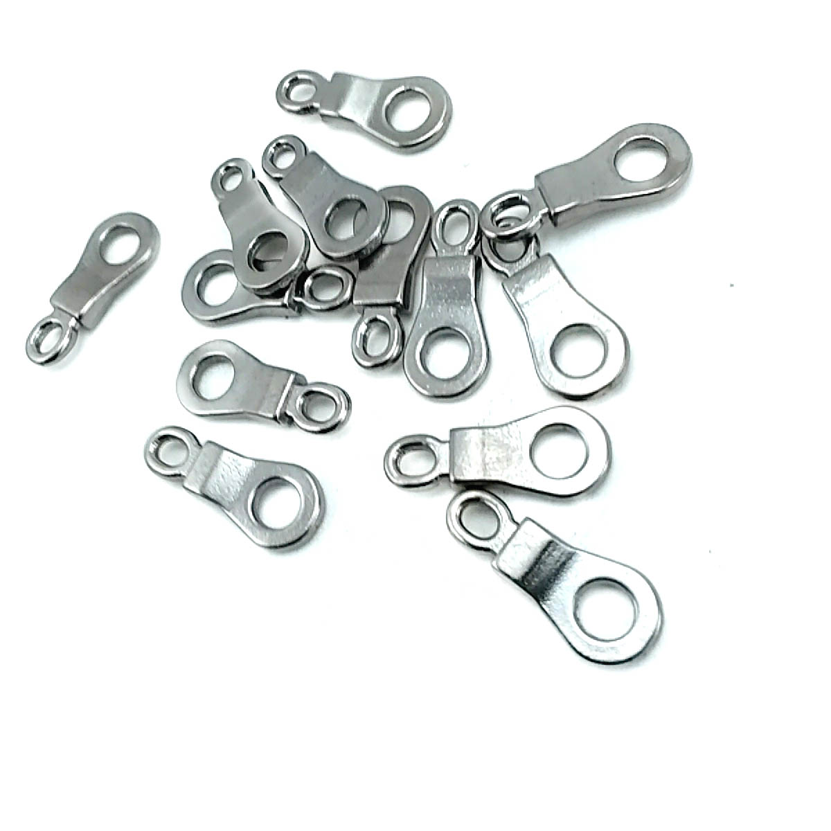 Zipper Pullers 8 mm x 22 mm E 102
