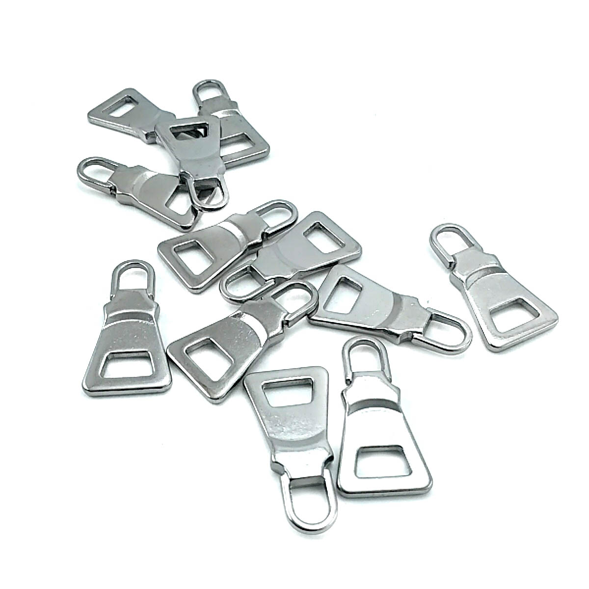 Fermuar Elciği Her Ürüne Uygun 28 mm x 14 mm E 1235