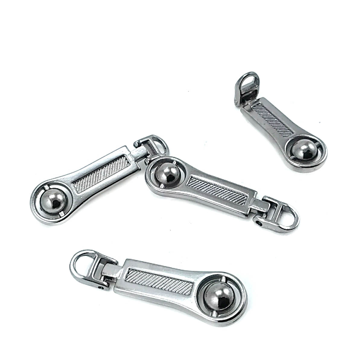 40 mm Zipper Pull front and detail view