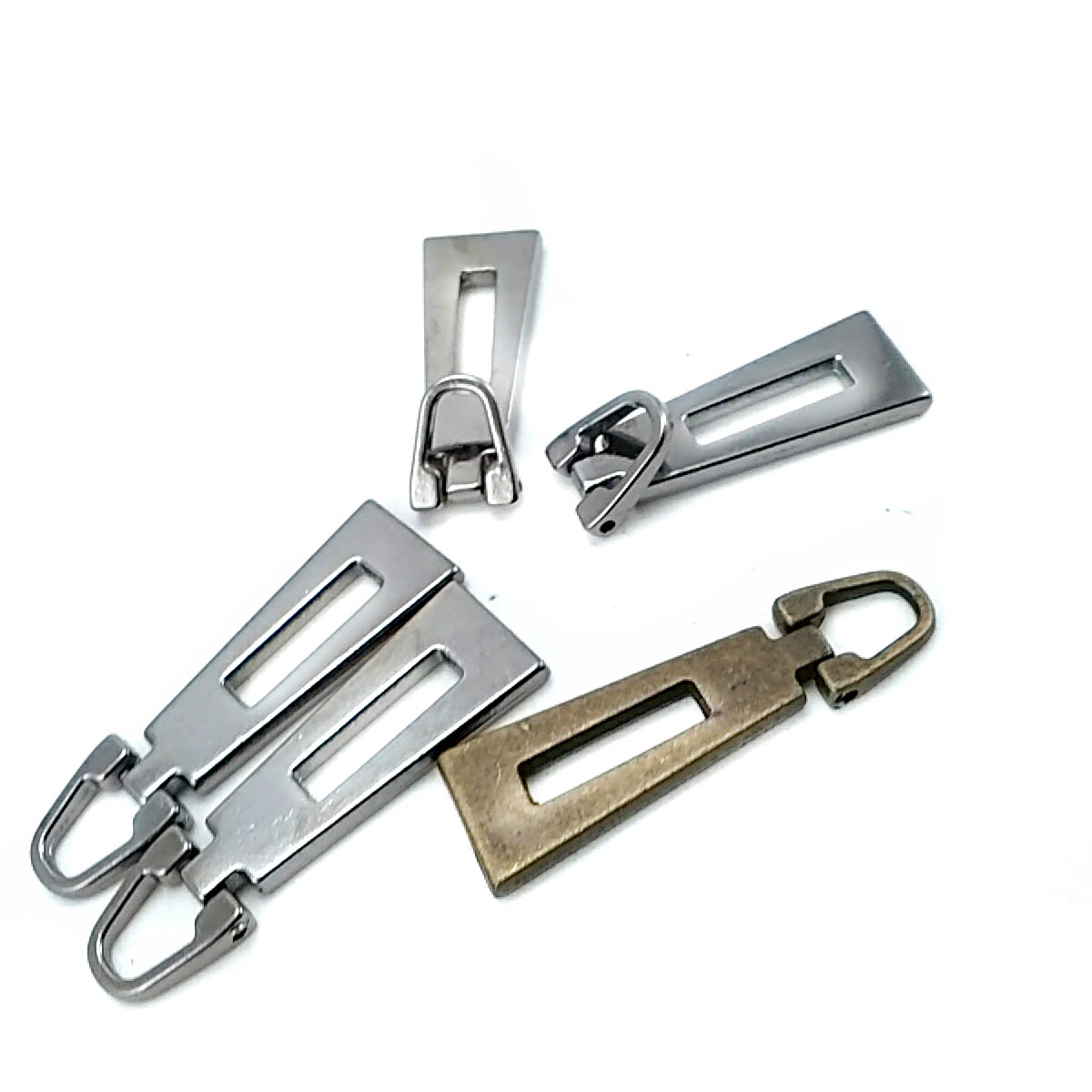 Metal Fermuar Elciği 30 mm Şık Tasarım E 1597 Metal Fermuar Elciği 30 mm Şık Tasarım E 1597