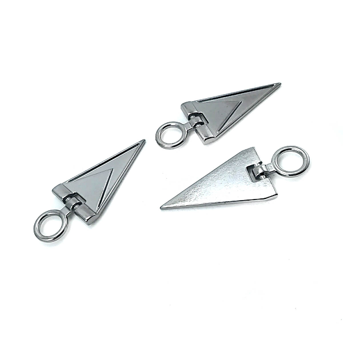 Zipper Pull 4 cm With Black Epoxy Triangle Shape Zipper Pulls for Coats and Jackets E 1787