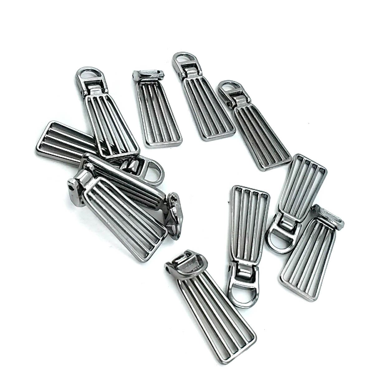 Zipper Pullers 3 cm Fan Shape E 1967
