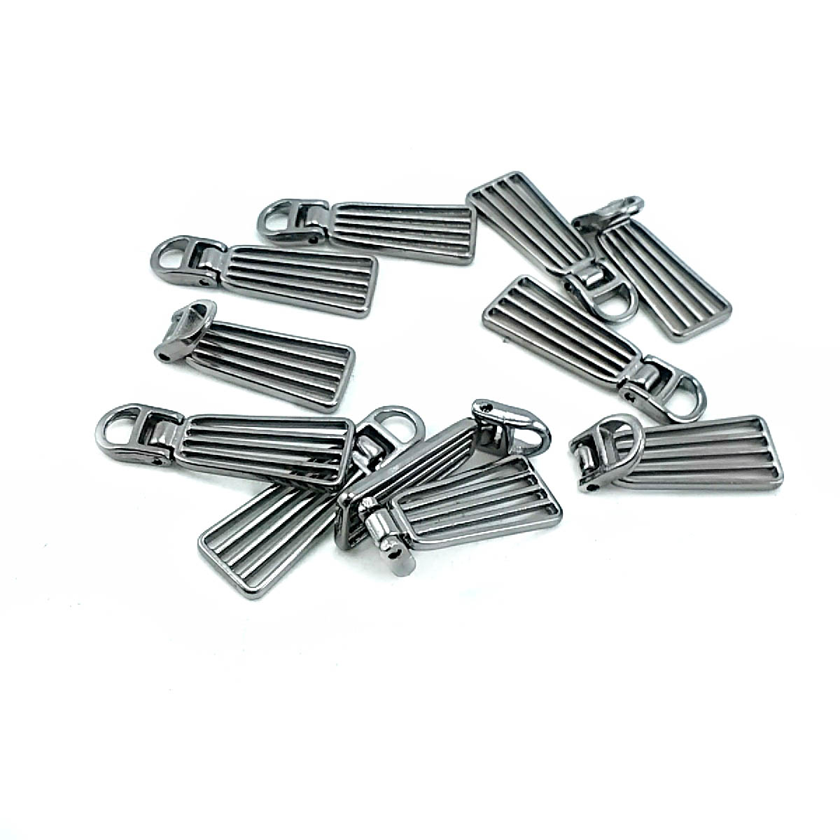 Zipper Pullers 3 cm Fan Shape E 1967