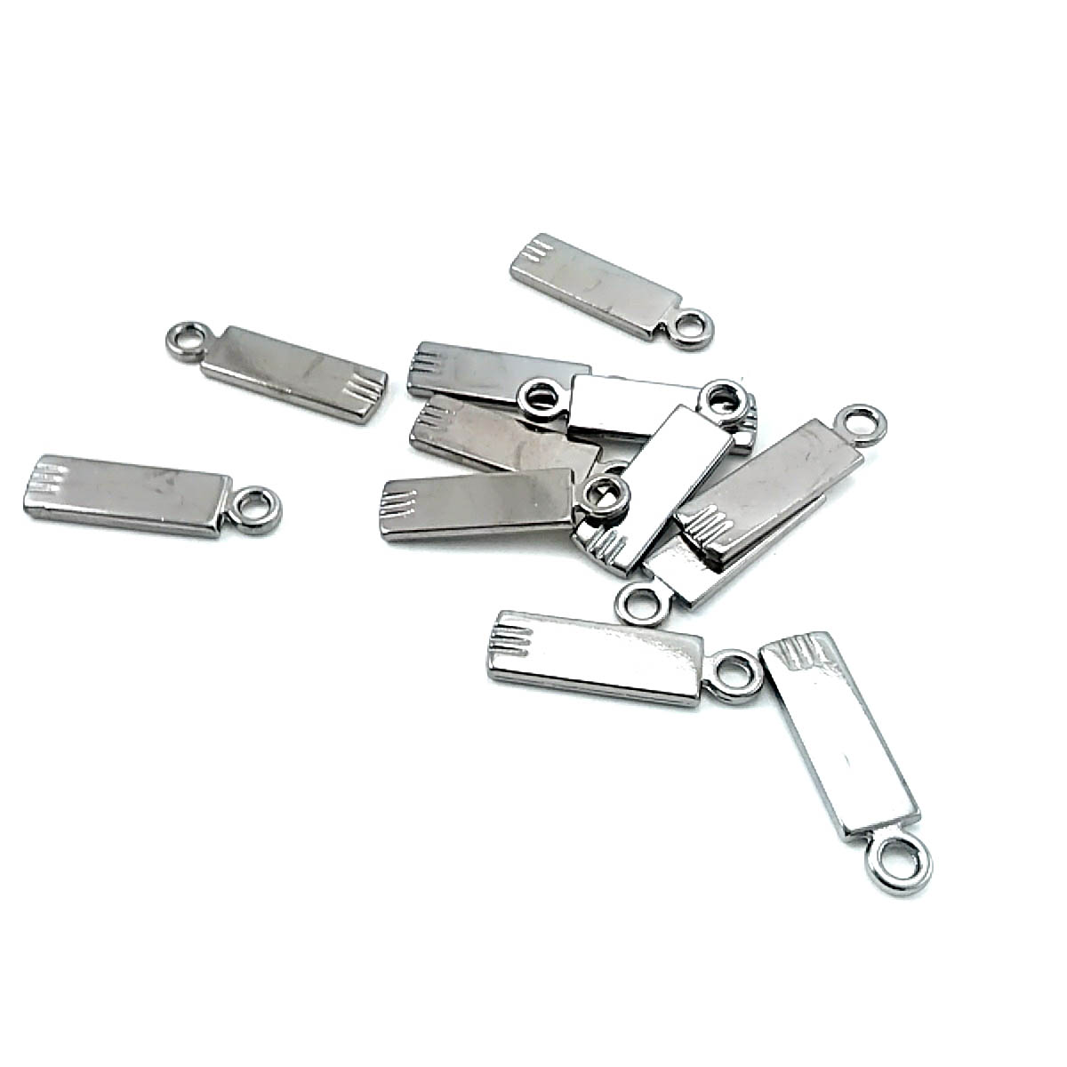28 mm x 8 mm Simple and Stylish Zipper Puller