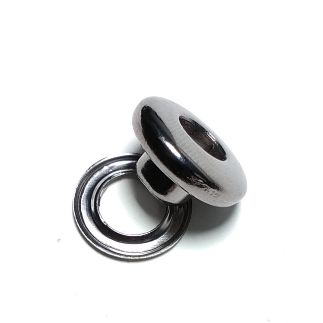 Oval zinc alloy eyelet with diameter 16 mm Oval zinc alloy eyelet with diameter 16 mm