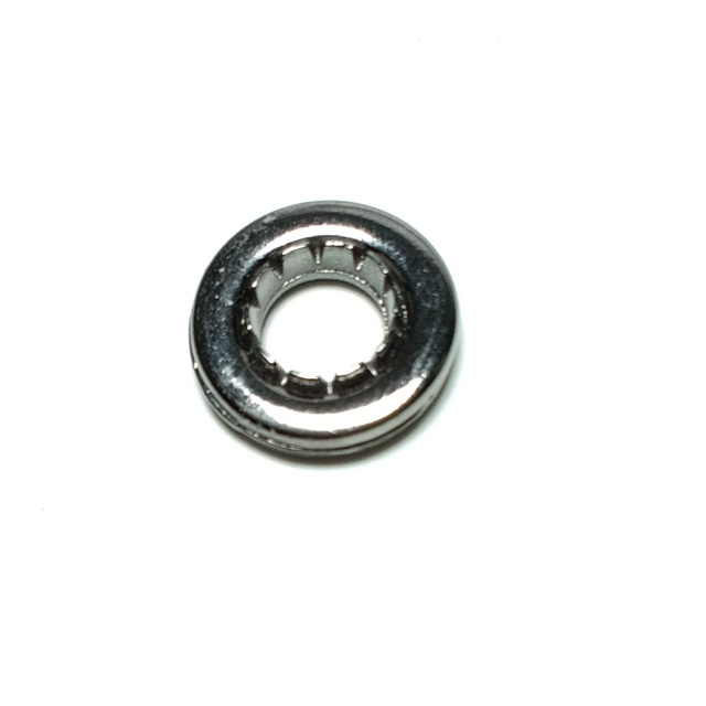 Oval zinc alloy eyelet with diameter 16 mm Oval zinc alloy eyelet with diameter 16 mm