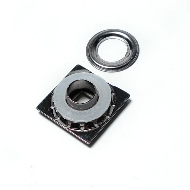 18 x 18 mm Eyelet Square Shape