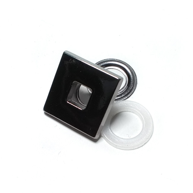 18 x 18 mm Eyelet Square Shape