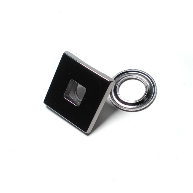 18 x 18 mm Eyelet Square Shape