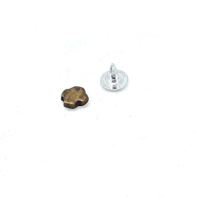 8 mm Rivet front and detail view