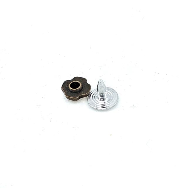 8 mm Rivet front and detail view