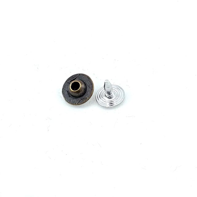 8 mm Rivet front and detail view
