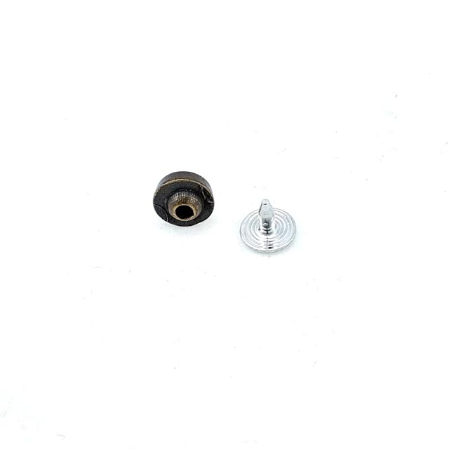 8 mm Rivet front and detail view