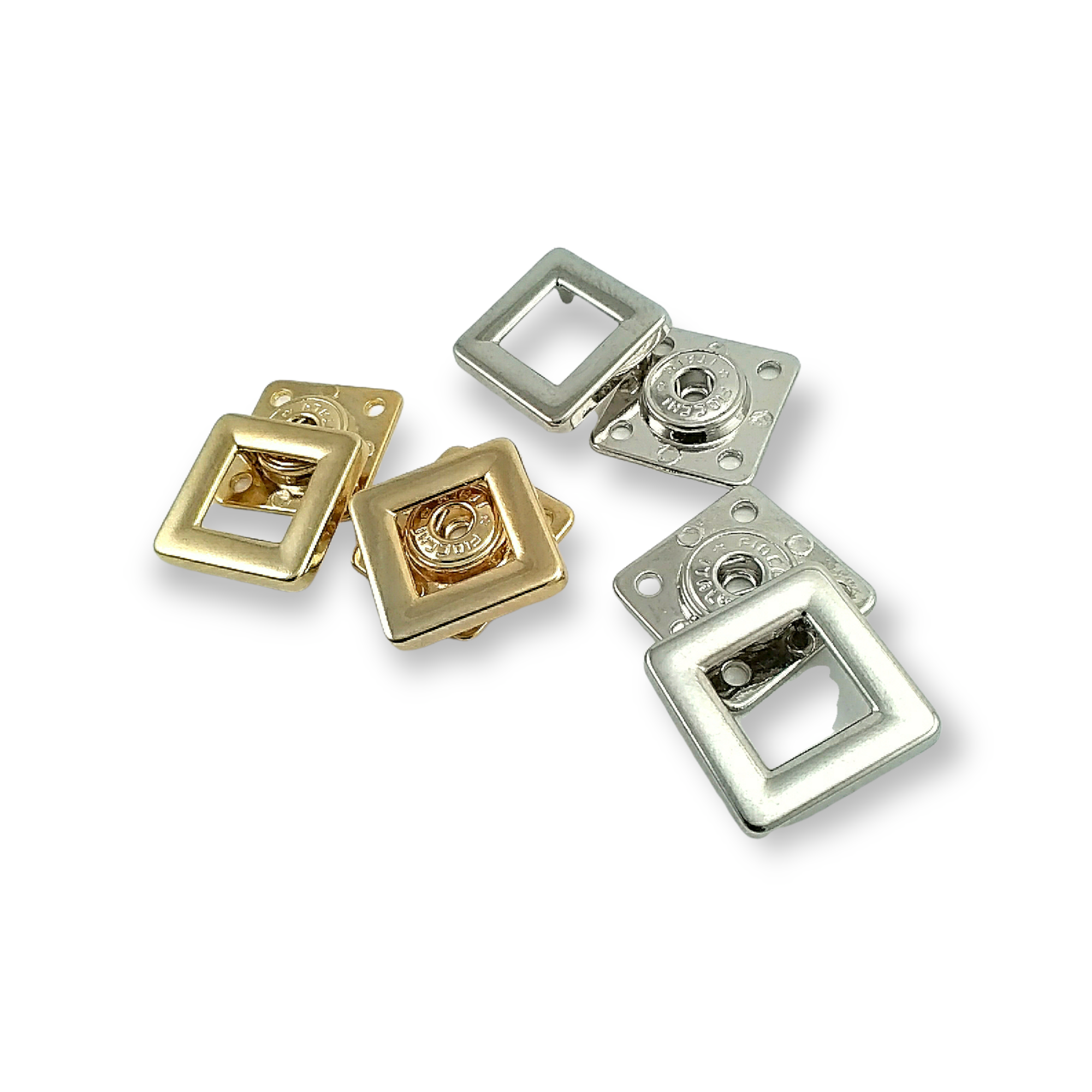 Kare Mont ve Kaban Çıtçıt Düğme 25 x 25 mm E 1282 Kare Mont ve Kaban Çıtçıt Düğme 25 x 25 mm E 1282