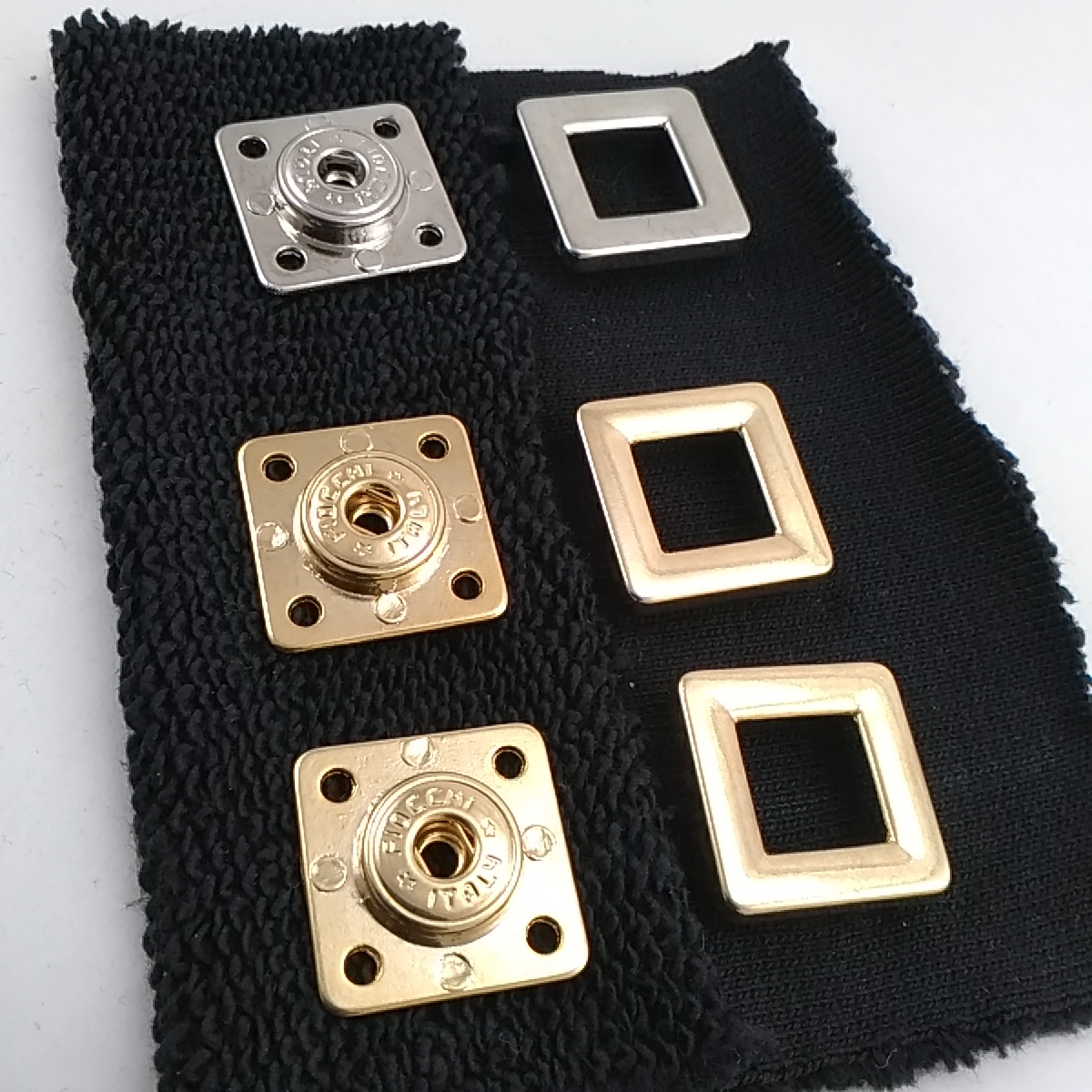 Kare Mont ve Kaban Çıtçıt Düğme 25 x 25 mm E 1282 Kare Mont ve Kaban Çıtçıt Düğme 25 x 25 mm E 1282