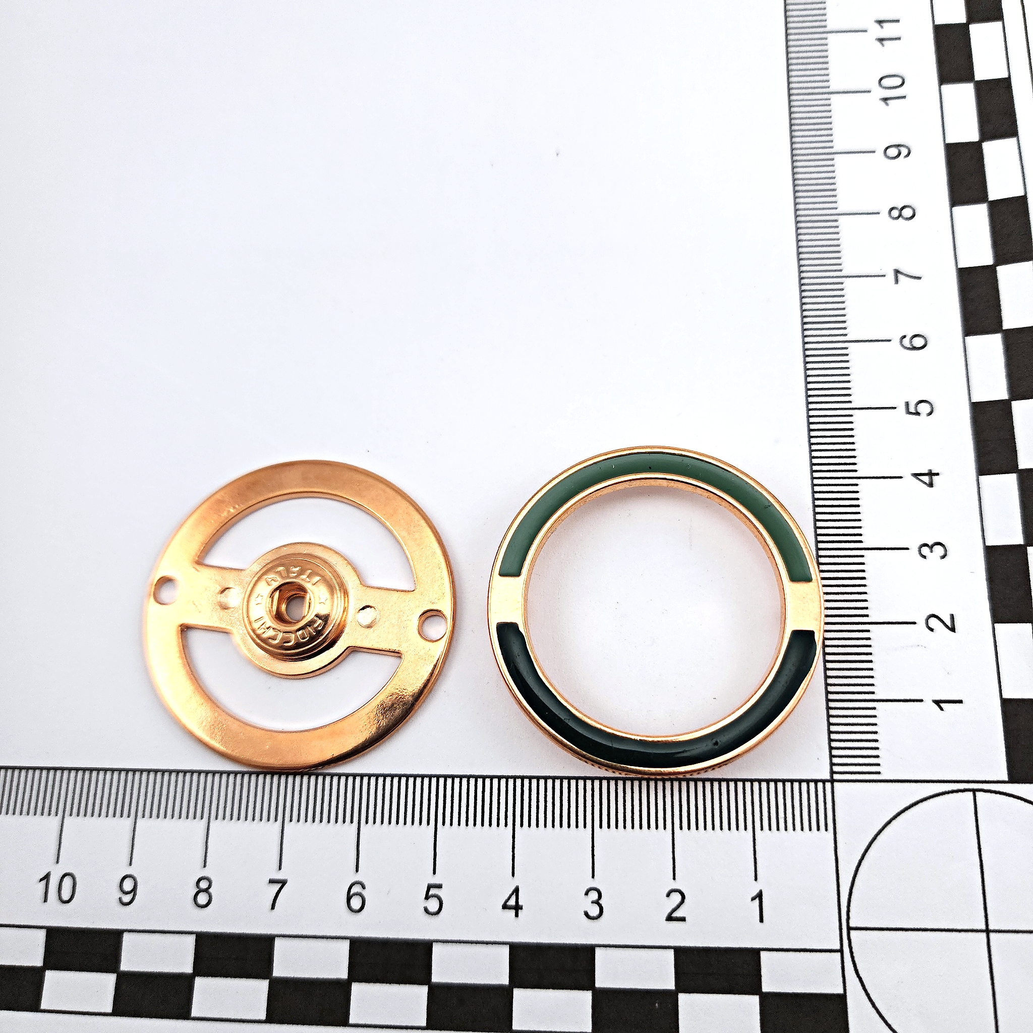 Kabanlık Çıtçıt Düğme 4 cm Yuvarlak Çıt çıt Düğme Mineli Çıtçıt Е 1311 Kabanlık Çıtçıt Düğme 4 cm Yuvarlak Çıt çıt Düğme Mineli Çıtçıt Е 1311