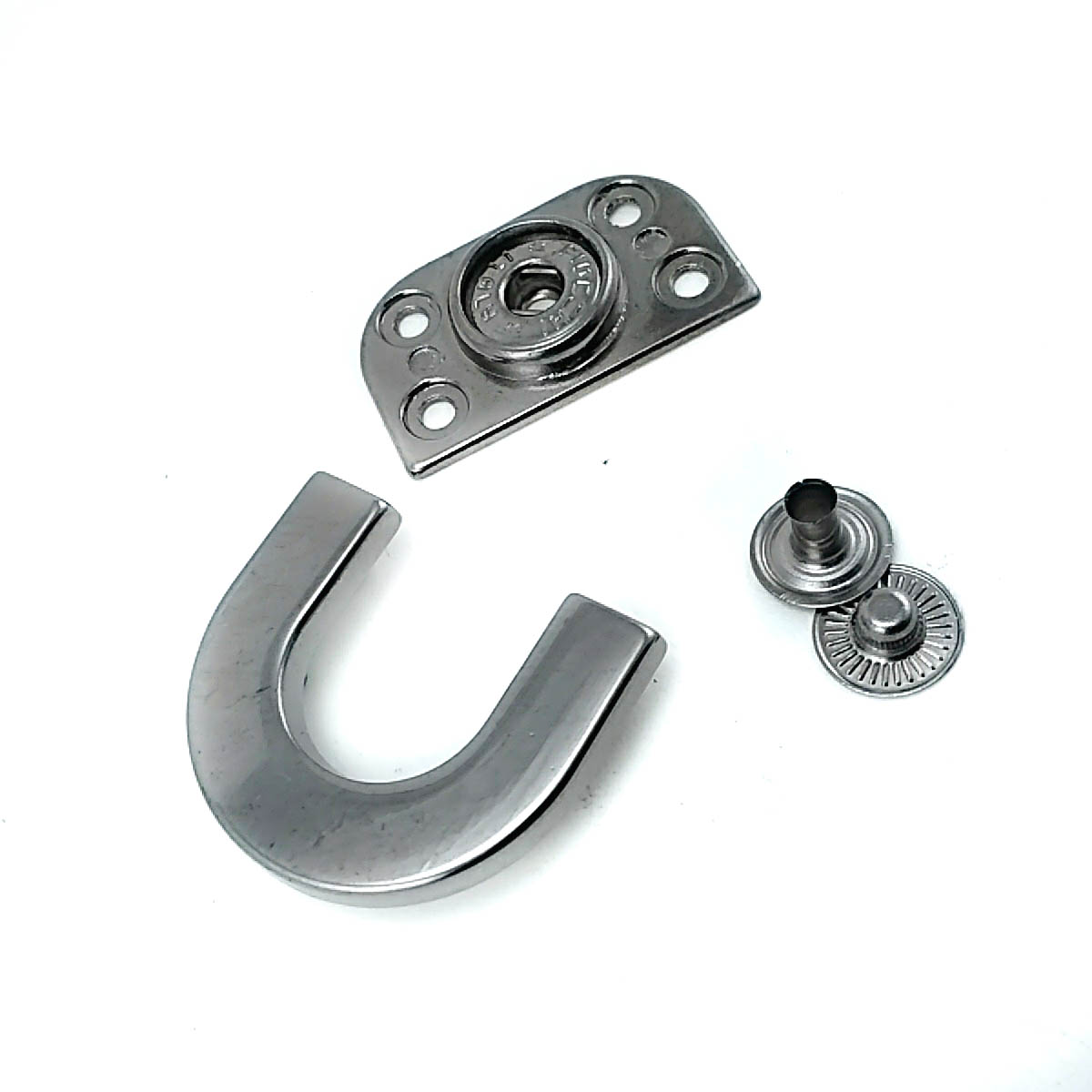 Zamak çıtçıt düğme C şekil 32 x 28 mm Е 1761 Zamak çıtçıt düğme C şekil 32 x 28 mm Е 1761