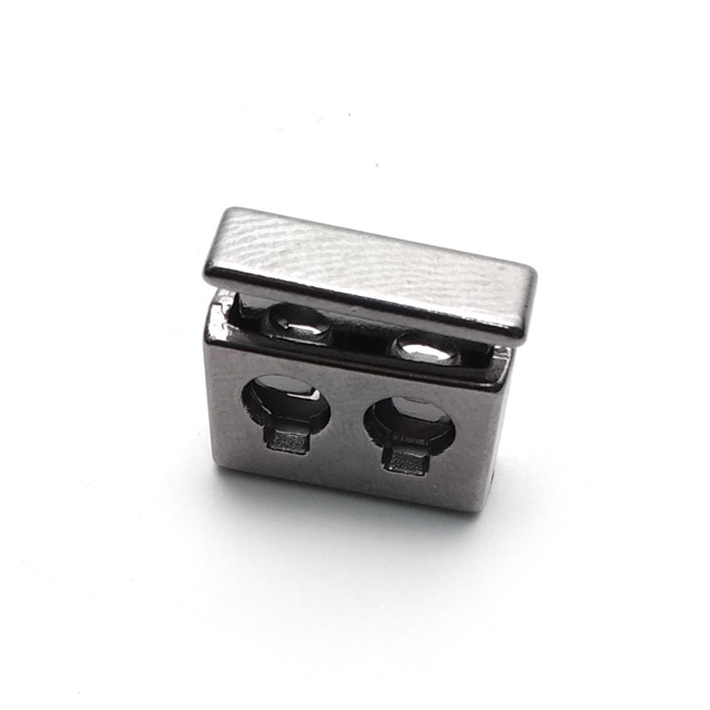 Çift Delikli Kare Şekil Metal Stoper 16 mm E 2035