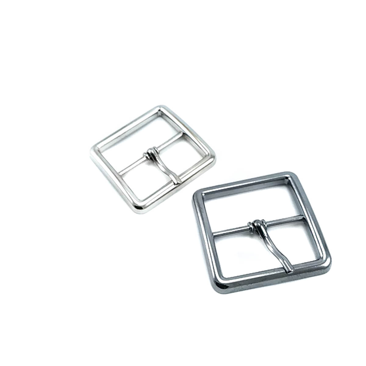32 mm Center-Bar Buckle front and detail view