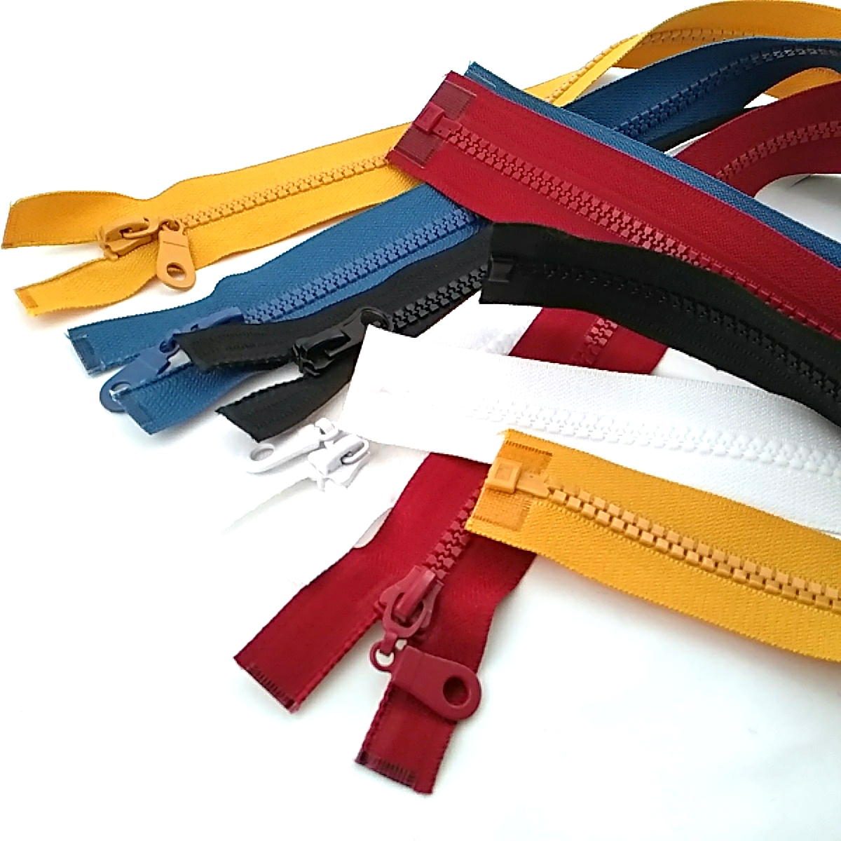 80 cm - 31,5 inch Chunky Plastic Teeth Zipper Open End (50 pcs/Pack)